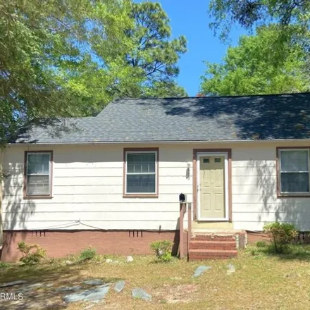 Buy this 2 bed house on 418 Elm Street in Aberdeen, Moore County