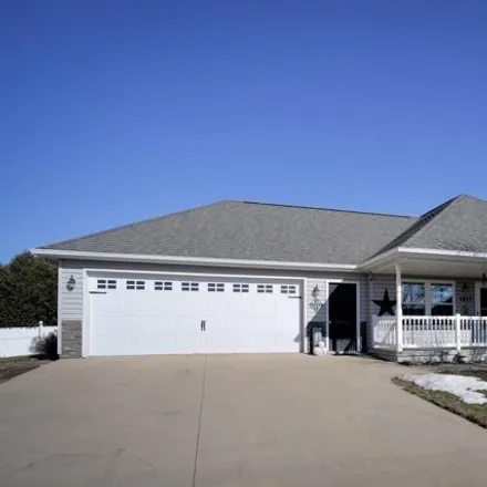 Buy this 3 bed condo on 3707 Viola Drive in Waverly, IA 50677