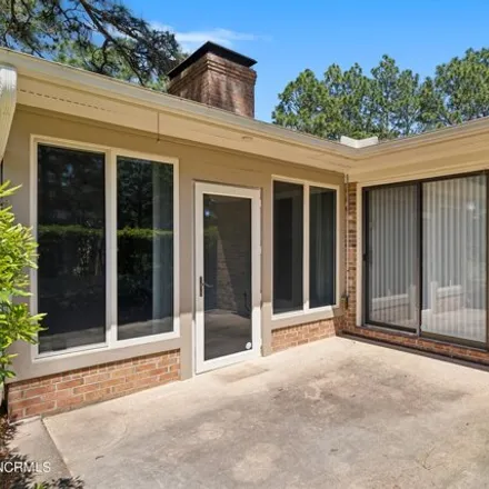 Image 6 - 717 Knollwood Drive, Southern Pines, NC 28387, USA - Townhouse for sale