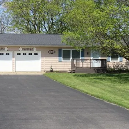 Rent this 3 bed house on 1098 Cheeryhill Drive in Johnstown, Monroe Township
