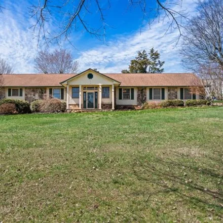 Image 1 - 150 Old Athens Pike, Sweetwater, Monroe County, TN 37874, USA - House for sale