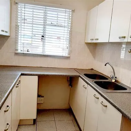 Image 2 - Vansan, 134 Patterson Road, Nelson Mandela Bay Ward 5, Gqeberha, 6056, South Africa - Apartment for rent
