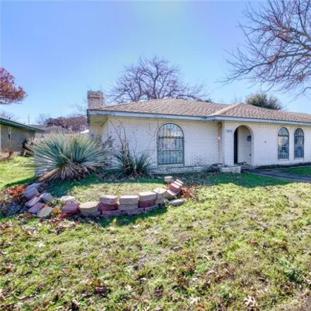 Image 2 - 1868 Mayfield Avenue, Garland, TX 75041, USA - House for sale
