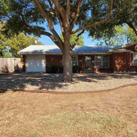 Buy this 3 bed house on 4616 Dennis Boulevard in Wichita Falls, TX 76310