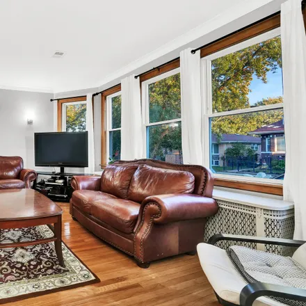 Image 3 - 3904 West 64th Place, Chicago, IL 60629, USA - House for sale