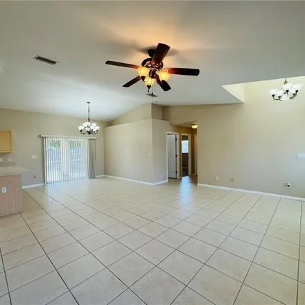 Image 4 - 161 Southeast 1st Place, Cape Coral, FL 33990, USA - House for rent