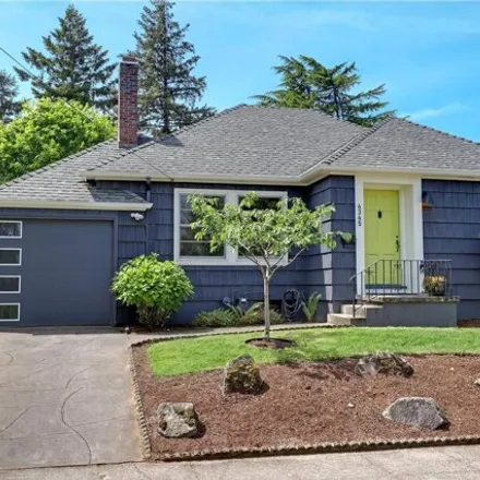 Buy this 2 bed house on 4345 Northeast 36th Avenue in Portland, OR 97211