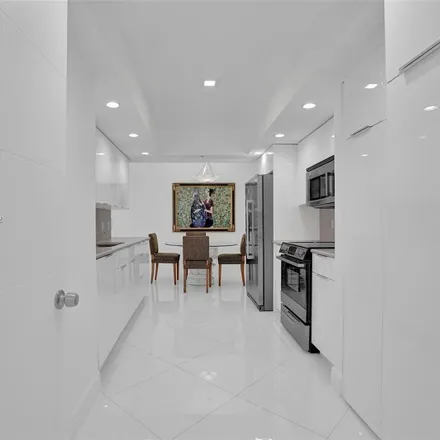 Image 7 - Collins Avenue & Harbour Way, Collins Avenue, Bal Harbour Village, Miami-Dade County, FL 33154, USA - Condo for rent