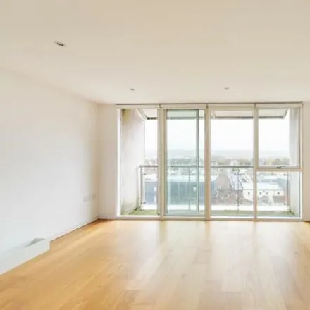 Buy this 2 bed apartment on airpoint in Skypark Road, Bristol