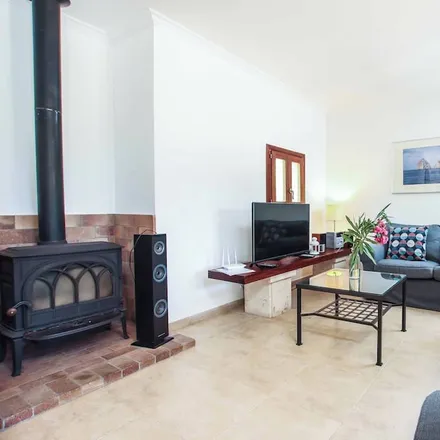 Rent this 3 bed house on Mallorca in carrer de Vicente Tofiño, 07007 Palma