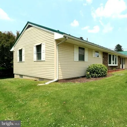 Image 3 - 241 W College Ave, Pleasant Gap, Pennsylvania, 16823 - House for sale