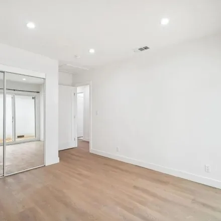 Image 4 - 7420 Tunney Avenue, Los Angeles, CA 91335, USA - Apartment for rent
