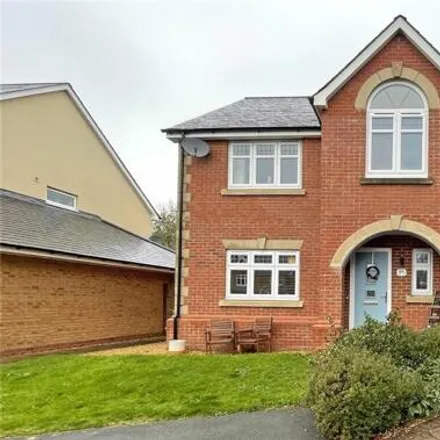 Buy this 4 bed house on Ysgol yr Hendre in Lôn Cae Phillips, Caeathro