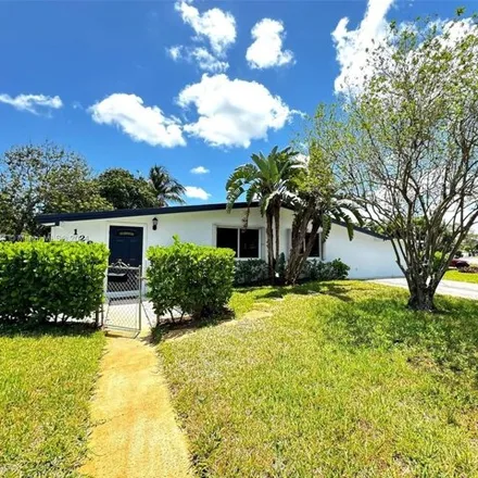 Buy this 3 bed house on 1246 Southwest 28th Road in Fort Lauderdale, FL 33312