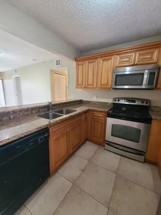 Image 3 - 1447 Lake Crystal Dr Apt G, West Palm Beach, Florida, 33411 - Condo for rent