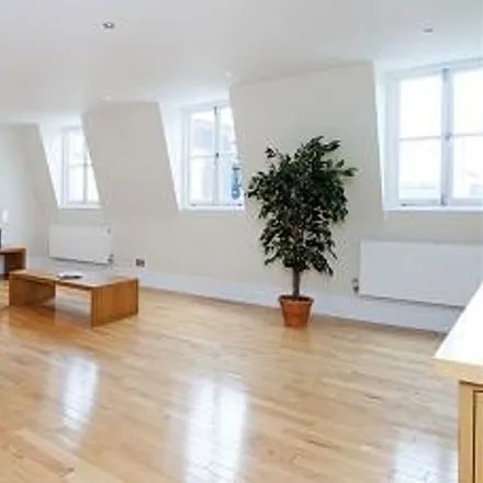 Rent this 4 bed apartment on 53-54 Lancaster Gate in London, W2 3QJ