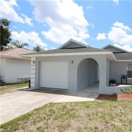 Rent this 2 bed house on 624 103rd Avenue North in Collier County, FL 34108