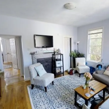 Rent this 3 bed apartment on #2,7 Munroe Street in Prospect Hill, Somerville