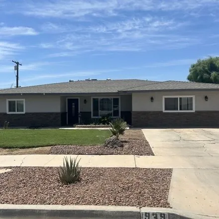 Buy this 4 bed house on 939 Driftwood Dr in El Centro, California