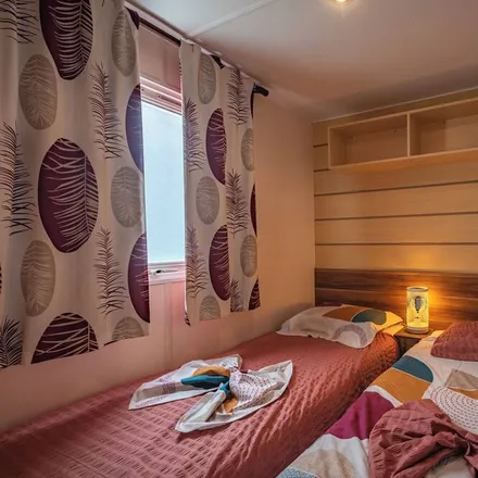 Rent this 3 bed house on ONZAIN in Rue de l'Écrevissière, 41150 Veuzain-sur-Loire