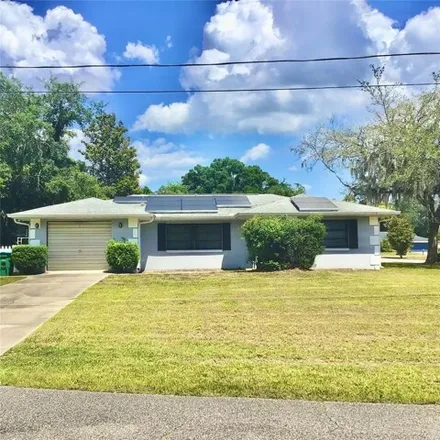 Buy this 2 bed house on 405 West de Carlo Court in Deltona, FL 32725