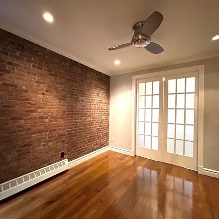 Rent this 1 bed apartment on 219 East 28th Street in New York, NY 10016