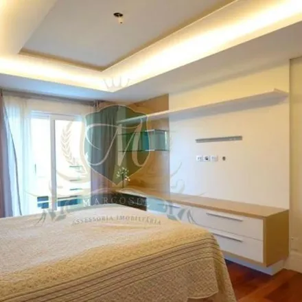 Buy this 5 bed house on Rua Thomas Edixon de Andrade Vieira in Pinhais - PR, 83326-370