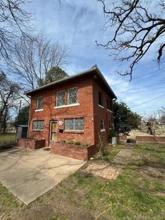 Image 3 - 591 East Comanche Avenue, McAlester, OK 74501, USA - House for sale