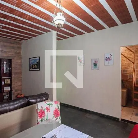 Buy this 2 bed house on Beco F in São Tomaz, Belo Horizonte - MG