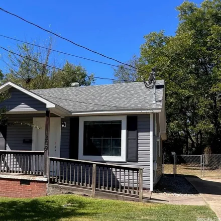 Rent this 3 bed house on 1000 North Olive Street in Benton, AR 72019