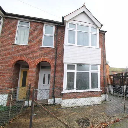 Rent this 3 bed duplex on Desborough Park Road in High Wycombe, HP12 3BX