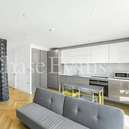 Rent this studio apartment on Two Fifty One in 251 Southwark Bridge Road, London