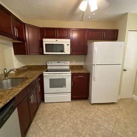 Image 2 - South Military Trail, Deerfield Beach, FL 33084, USA - Apartment for rent
