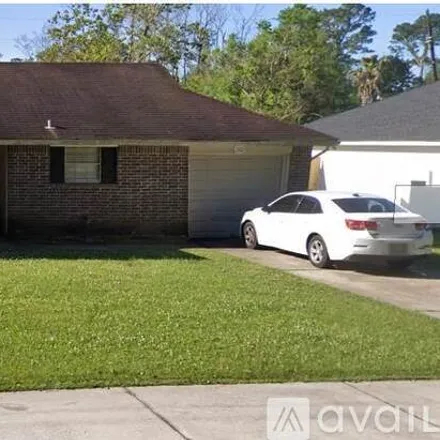 Rent this 3 bed house on 1735 W Hall Ave