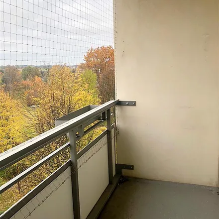 Rent this 3 bed apartment on Neuplanitzer Straße 64 in 08062 Zwickau, Germany