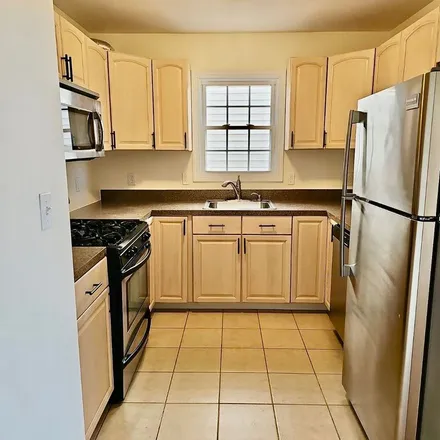 Rent this 3 bed apartment on Garfield Avenue in Randolph Avenue, Communipaw