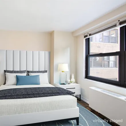 Image 3 - 305 EAST 40TH STREET 10Y in New York - Apartment for sale