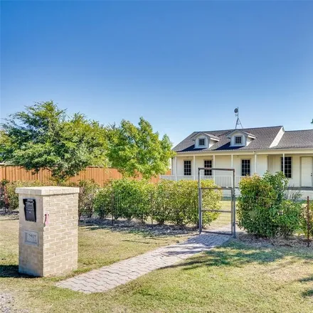 Buy this 3 bed house on 7635 County Road 436 in Beverly Hill, Collin County