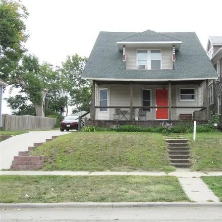 Buy this 4 bed house on Family Practice Associates in 5th Avenue Southeast, Cedar Rapids