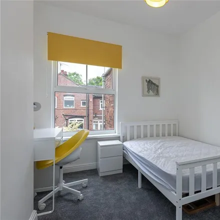Rent this 1 bed townhouse on 16 Mellard Street in Newcastle-under-Lyme, ST5 2DW