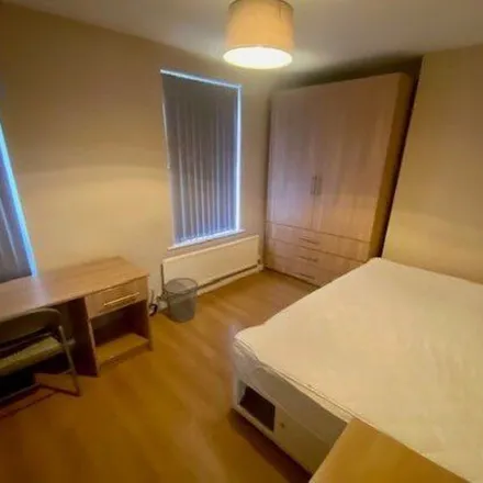 Rent this 5 bed apartment on 13-21 Holden Street in Nottingham, NG7 3JN