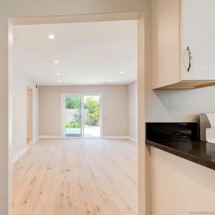 Image 4 - 8059 Teesdale Avenue, Los Angeles, CA 91605, USA - House for sale