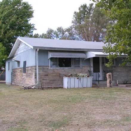 Buy this 4 bed house on 2201 McCormick Street in Great Bend, KS 67530