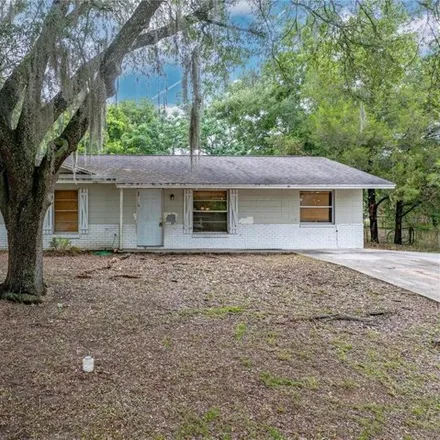 Buy this 3 bed house on 37134 Goldenrod Ct in Dade City, Florida