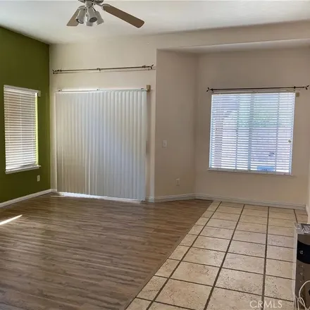 Image 3 - 3309 Watford Way, Palmdale, CA 93551, USA - Apartment for rent