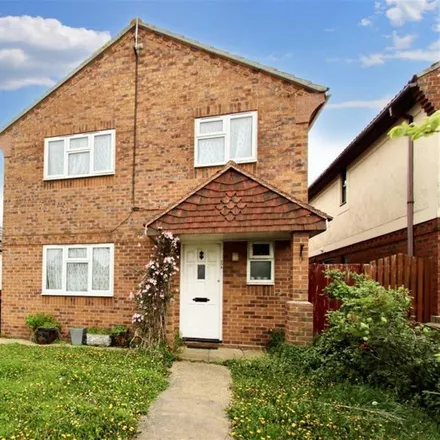 Rent this 3 bed house on 80 Golf Green Road in Tendring, CO15 2RN