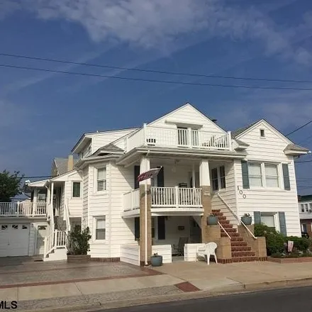 Rent this 3 bed apartment on 106 Richards Avenue in Ventnor City, NJ 08406