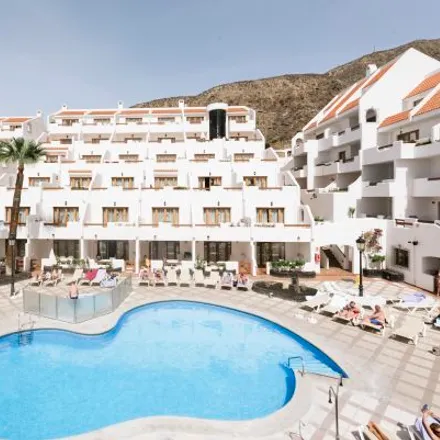 Image 7 - Beverly Hills Club, Calle Rodeo, 38650 Los Cristianos, Spain - Apartment for rent