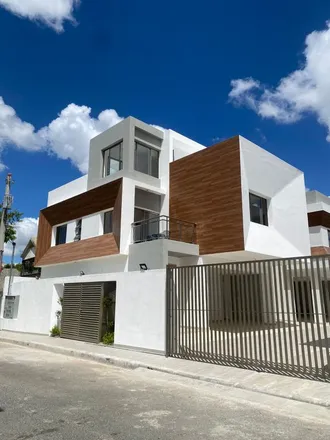 Buy this 3 bed house on Los Prados Oriental