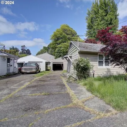 Buy this 2 bed house on 1004 Brandt Road in Vancouver, WA 98661